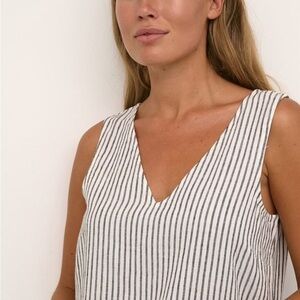REITMANS | Linen Gray and White Striped Tank Top